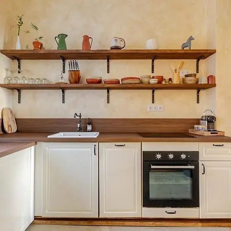 Διαμέρισμα Lovely & Cosy *