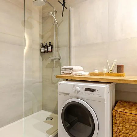 Διαμέρισμα Lovely & Cosy *