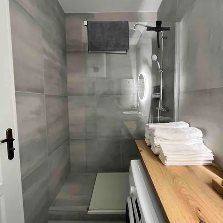 Lägenhet Lovely & Cosy